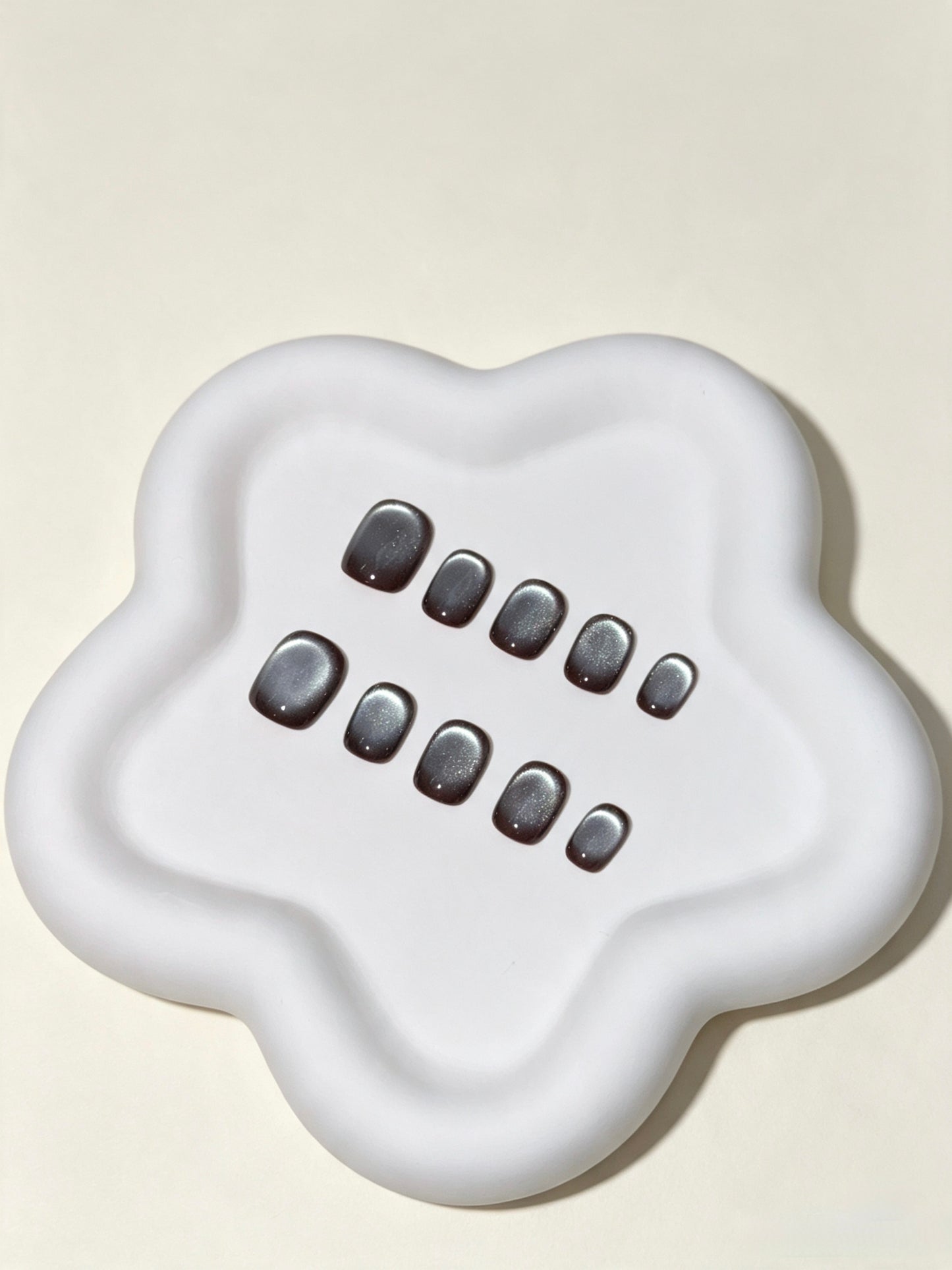 Sea‑Salt Beach Glass Cat‑Eye Press‑On Nails