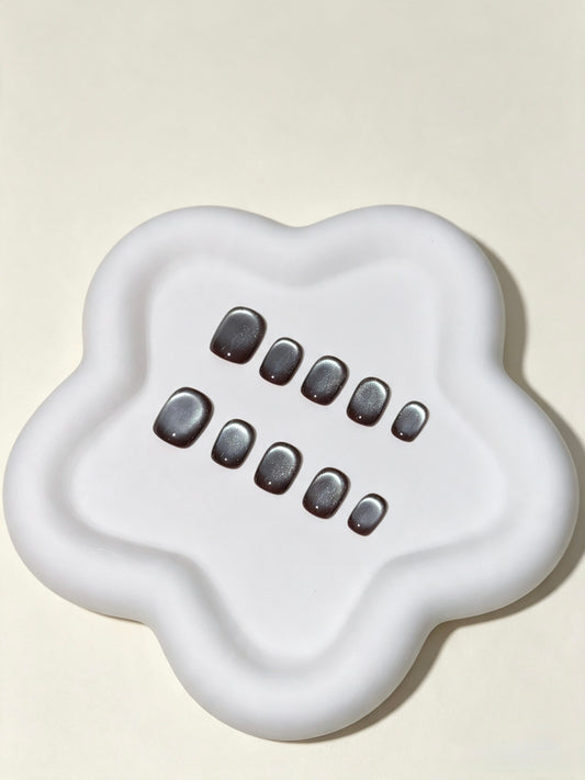 Sea‑Salt Beach Glass Cat‑Eye Press‑On Nails